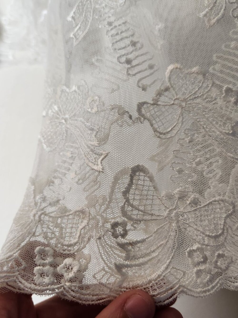 Via 101 Lace Collared Embellished Long Sleeve Button Down Bow Print Top Crop - Picture 4 of 5